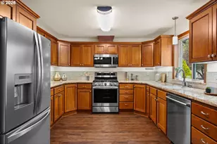18980 SW Madeline St, Beaverton, OR 97078 - Photo 14