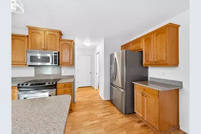 6135 SE Hacienda St, Hillsboro, OR 97123 - Photo 16