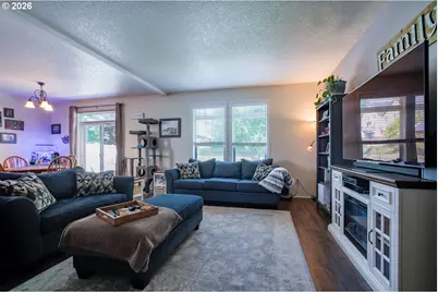 304 S 32nd Pl, Ridgefield, WA 98642 - Photo 8