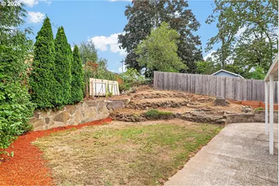 730 E Clarendon St, Gladstone, OR 97027 - Photo 20