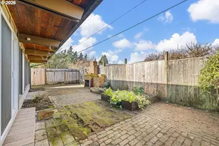 3025 Bailey Ln, Eugene, OR 97401 - Photo 12