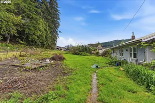 480 Poplar St, Powers, OR 97466 - Photo 8