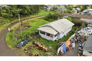 480 Poplar St, Powers, OR 97466 - Photo 16