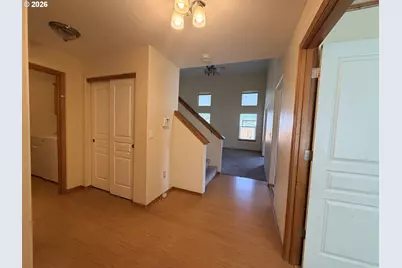 187 NE 11th Pl, Hermiston, OR 97838 - Photo 2