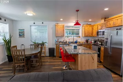 233 S 15th St, Philomath, OR 97370 - Photo 16