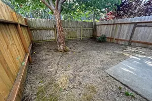 1150 Hemlock St, Florence, OR 97439 - Photo 10