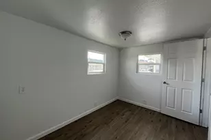 1413 Hawthorne Ave, Reedsport, OR 97467 - Photo 6