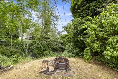 802 NE Cottage St, Salem, OR 97301 - Photo 10