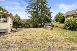 802 NE Cottage St, Salem, OR 97301 - Photo 6