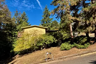 3790 Onyx, Eugene, OR 97405 - Photo 12