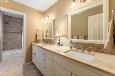 19700 Derby St, West Linn, OR 97068 - Photo 16