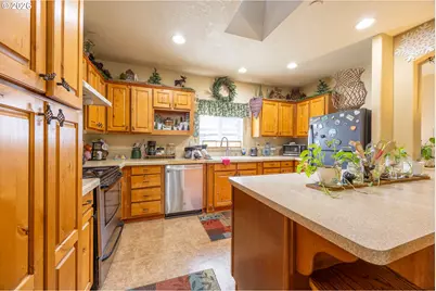 550 S State St #70, Sutherlin, OR 97479 - Photo 12