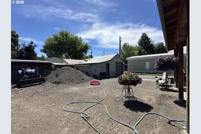 311 NW Bridge St, John Day, OR 97845 - Photo 22