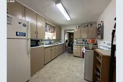 311 NW Bridge St, John Day, OR 97845 - Photo 8