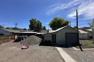 311 NW Bridge St, John Day, OR 97845 - Photo 16