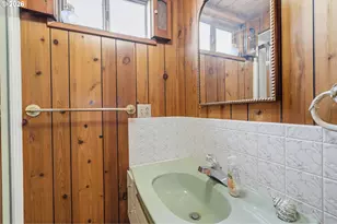 1995 N Bayview Rd, Waldport, OR 97394 - Photo 16