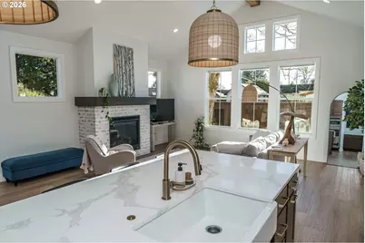 800 E 37th St, Vancouver, WA 98663 - Photo 4