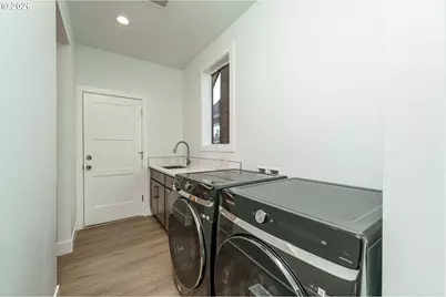 800 E 37th St, Vancouver, WA 98663 - Photo 18