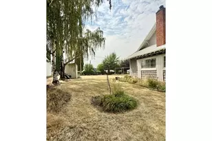 10208 N McAlister Rd, Island City, OR 97850 - Photo 16