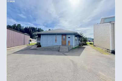 566 Greenwood Ave, Reedsport, OR 97467 - Photo 4