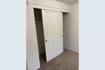 319 SE 162nd Ave #319, Portland, OR 97233 - Photo 4