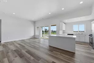 153 SW Eagle Dr, Boardman, OR 97818 - Photo 6