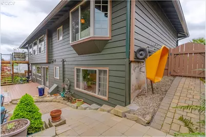 5240 Chapman St, Salem, OR 97306 - Photo 44