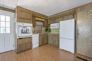 2150 Laura St, Springfield, OR 97477 - Photo 14