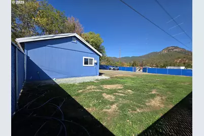 510 Boyer Rd, Riddle, OR 97469 - Photo 4