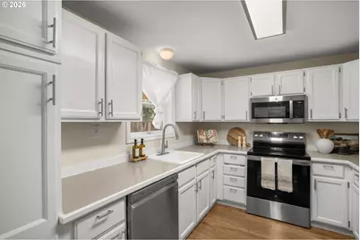 5464 SW 186th Pl, Beaverton, OR 97078 - Photo 10