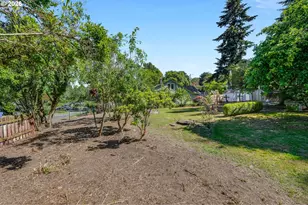 8936 SW 8th Ave, Portland, OR 97219 - Photo 34
