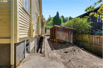 8936 SW 8th Ave, Portland, OR 97219 - Photo 38