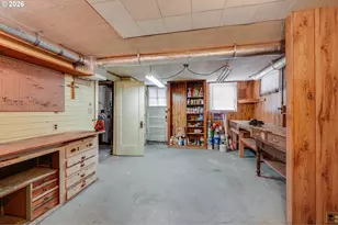 8936 SW 8th Ave, Portland, OR 97219 - Photo 28