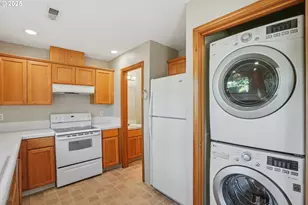 19326 Silverfox Pkwy, Oregon City, OR 97045 - Photo 12
