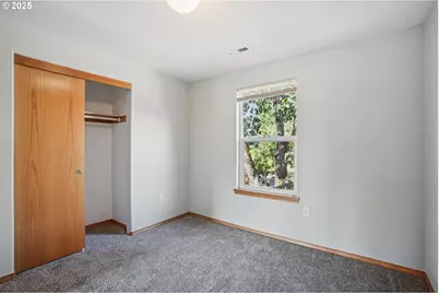 19326 Silverfox Pkwy, Oregon City, OR 97045 - Photo 18