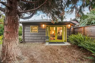 3286 NE Holman St, Portland, OR 97211 - Photo 26