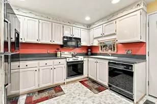 283 Country Club Rd, Eugene, OR 97401 - Photo 8