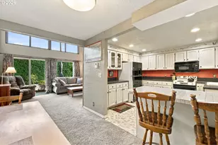 283 Country Club Rd, Eugene, OR 97401 - Photo 6