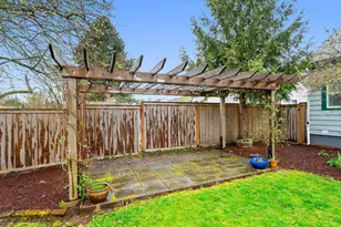 1310 NE 70th Ave, Portland, OR 97213 - Photo 24