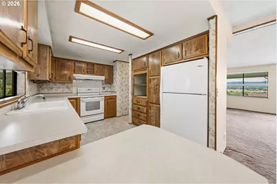 199 NW Cordelia Ct, Roseburg, OR 97471 - Photo 16
