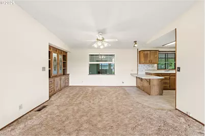 199 NW Cordelia Ct, Roseburg, OR 97471 - Photo 12