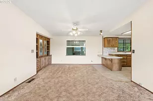 199 NW Cordelia Ct, Roseburg, OR 97471 - Photo 12