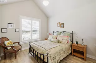 3921 Heather Grv Ln, Eugene, OR 97408 - Photo 16