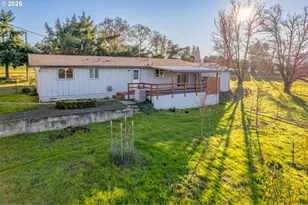 240 Blands Ln, Roseburg, OR 97471 - Photo 16