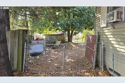 4688 SE Harrison St, Milwaukie, OR 97222 - Photo 22