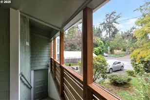 9224 SW 26th Ave, Portland, OR 97219 - Photo 22