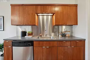 1005 NE Emerson St, Portland, OR 97211 - Photo 16