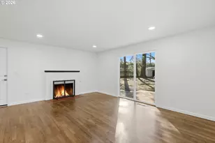 18640 SE Yamhill Cir, Portland, OR 97233 - Photo 6