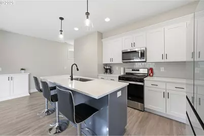 165 W Barbaras Way, Newberg, OR 97132 - Photo 8