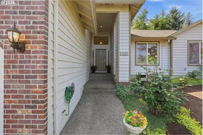 4619 SE Powell Butte Pkwy, Portland, OR 97236 - Photo 6